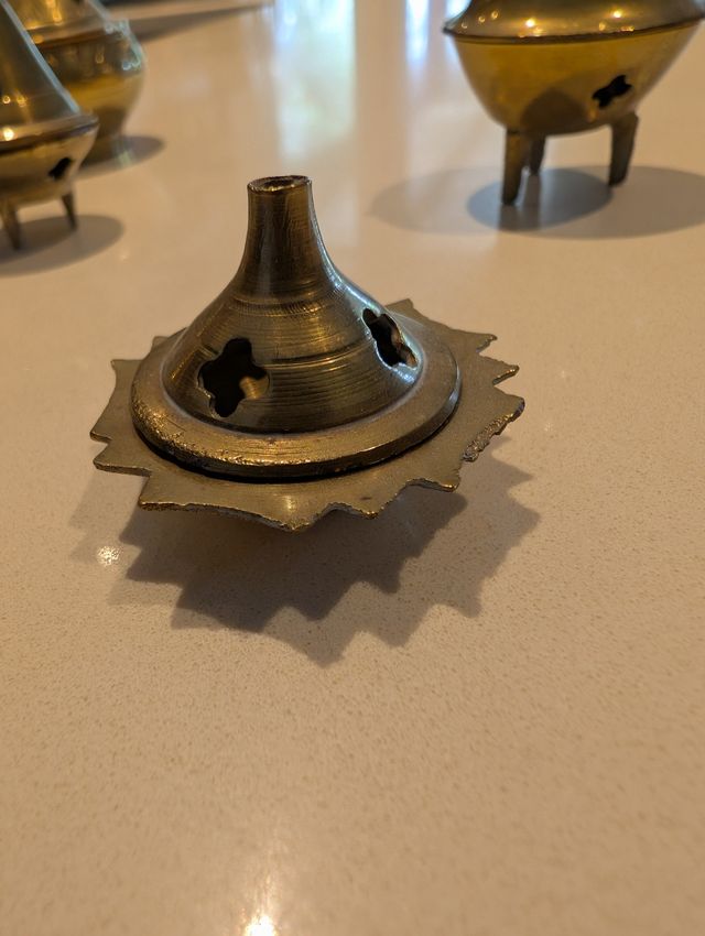 8 Quemadores de incienso  de latón