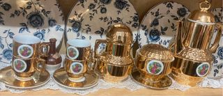 Juego de tazas de antigua