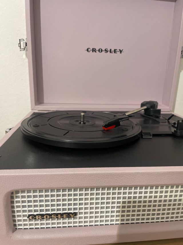Tocadiscos Crosley pocos usos rosa palo