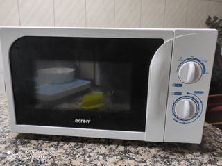 Microondas con plato giratorio 
