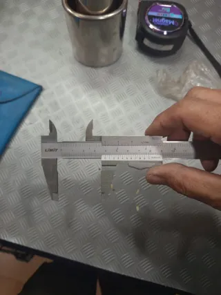 Terminal tubo escape coche