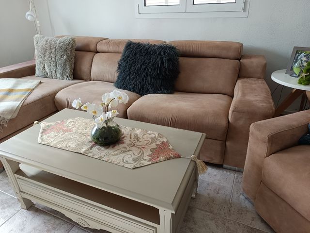 Sofá Chaiselongue y butaca relax eléctrica