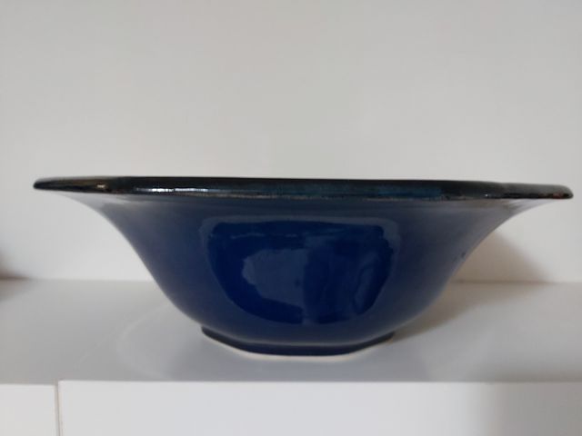 Ensaladera, plato, sopera y tapa azul cobalto