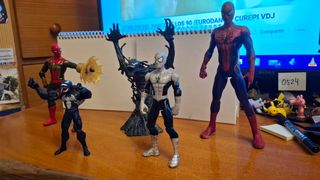 Spiderman y Venom 5 muñecos