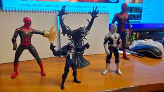 Spiderman y Venom 5 muñecos