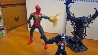 Spiderman y Venom 5 muñecos