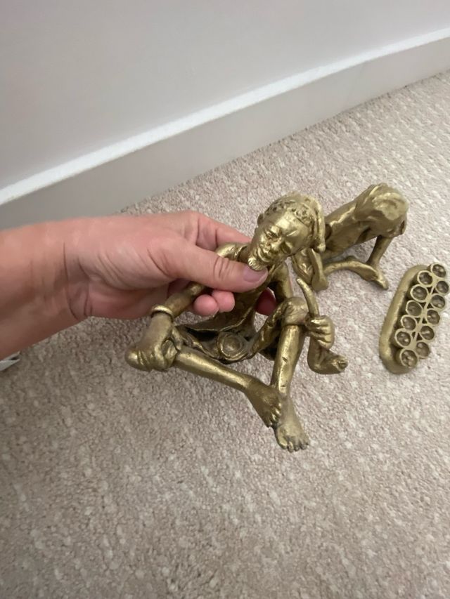 Esculturas de bronce / Awalé