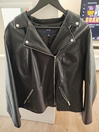 Chaqueta símil cuero nueva