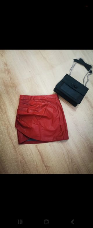 Falda polipiel s Stradivarius 