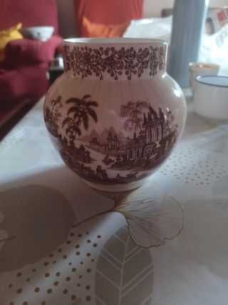 Tibor marrón modelo Cartuja