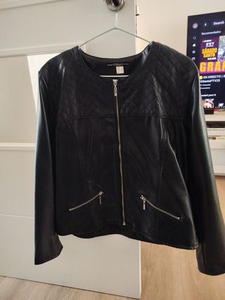 Chaqueta símil cuero mujer