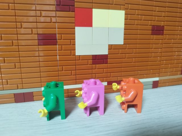 Lego Brick BAM 2024-2025 
DARK GREEN 
PINK