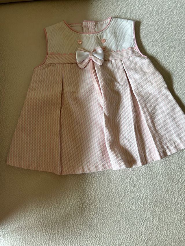 VESTITO E CAPPELLO PER BAMBINI DI 3 MESI