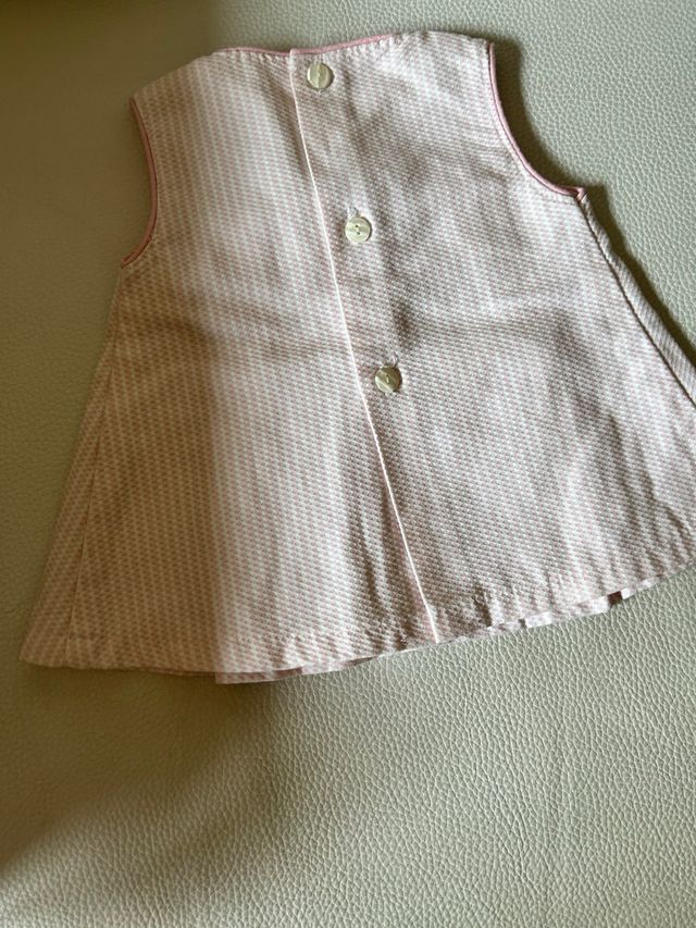 VESTITO E CAPPELLO PER BAMBINI DI 3 MESI