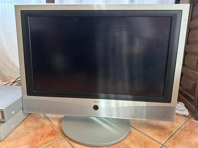 Television Loewe xelos sl 42”