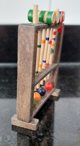 Giocattoli e altri accessori per case delle bambole in miniatura