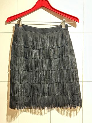 Falda negra con flecos Impecable