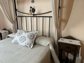 Estructura  cama dosel forja de matrimonio