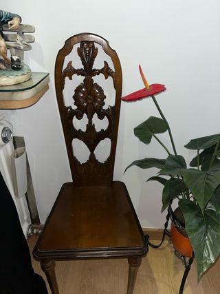 sillas antiguas talladas madera
