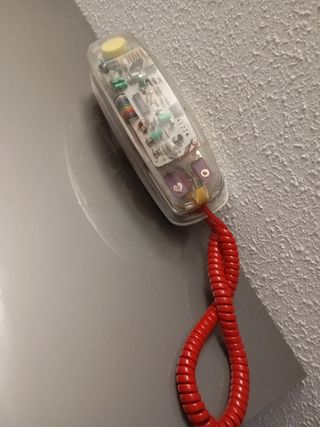 Teléfono vintage transparente