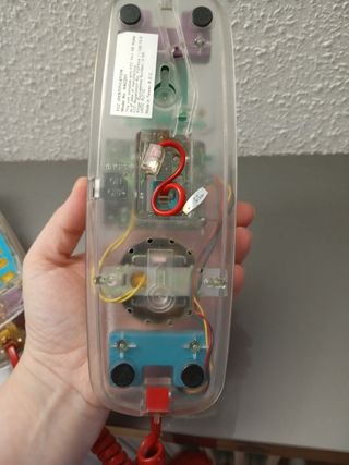 Teléfono vintage transparente