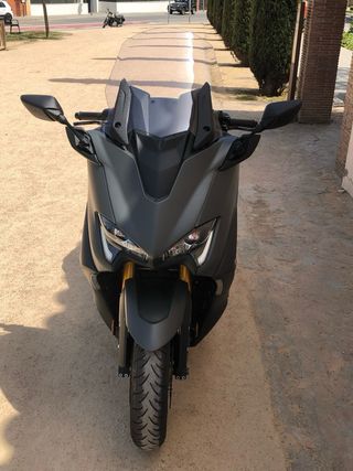 Yamaha Tmax Tech max 560