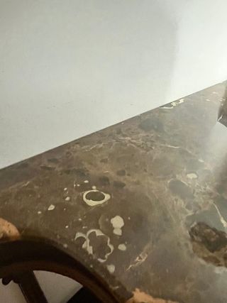 Aparador recibidor  clásico con mármol madera.