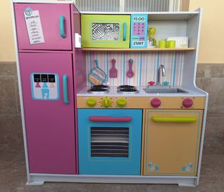 Cocina infantil de madera