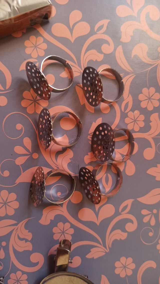 462gr. FIMO + bases para hacer broches y anillos