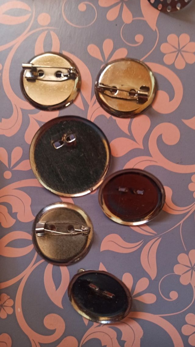 462gr. FIMO + bases para hacer broches y anillos