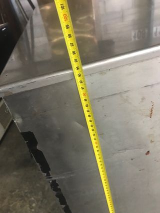 Mesa frigorifica 3 puertas marca Polar