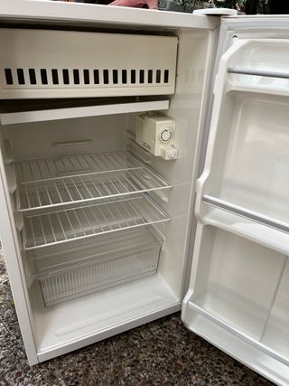 Nevera DAEWOO (90 litros)