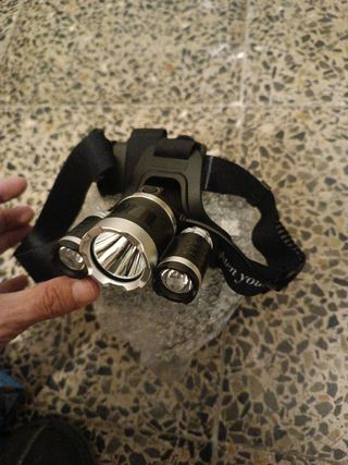 Linterna led frontal recargable 