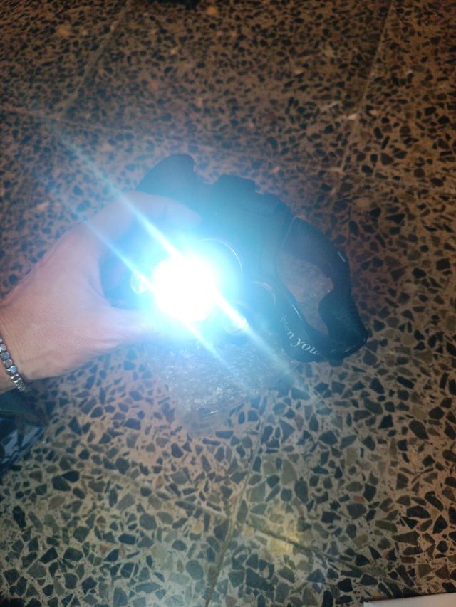 Linterna led frontal recargable