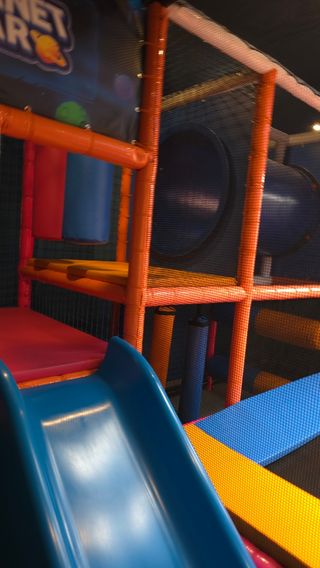 Local Celebraciones con Parque Infantil