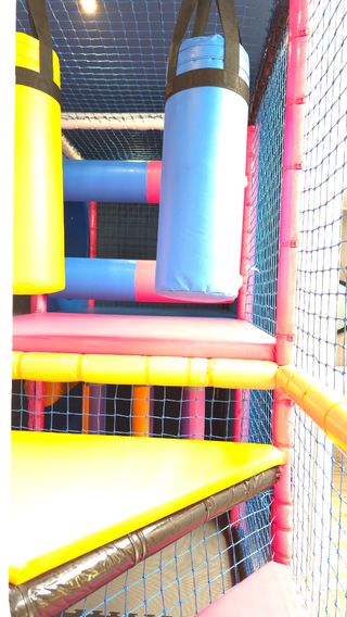 Local Celebraciones con Parque Infantil