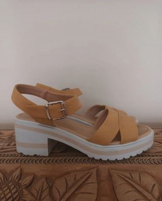 Zapatos tacon bajo
