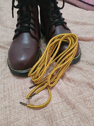 Botas nuevas tipo Dr. MARTENS