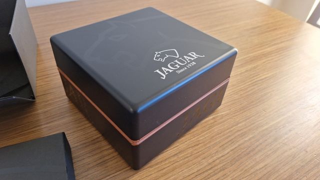 CAJA MADERA PIEL JAGUAR