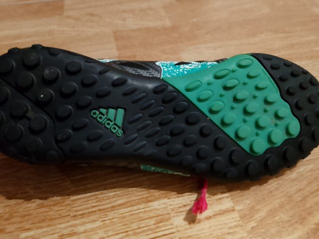 Botas de futbol adidas