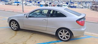 Mercedes-Benz Clase C 2003