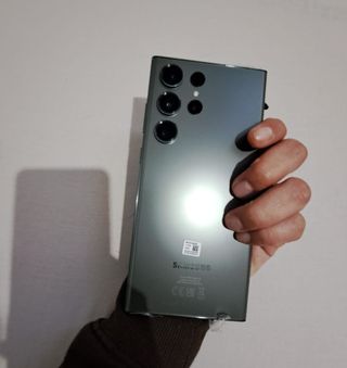 Samsung Galaxy 23 Ultra color verde como nuevo.