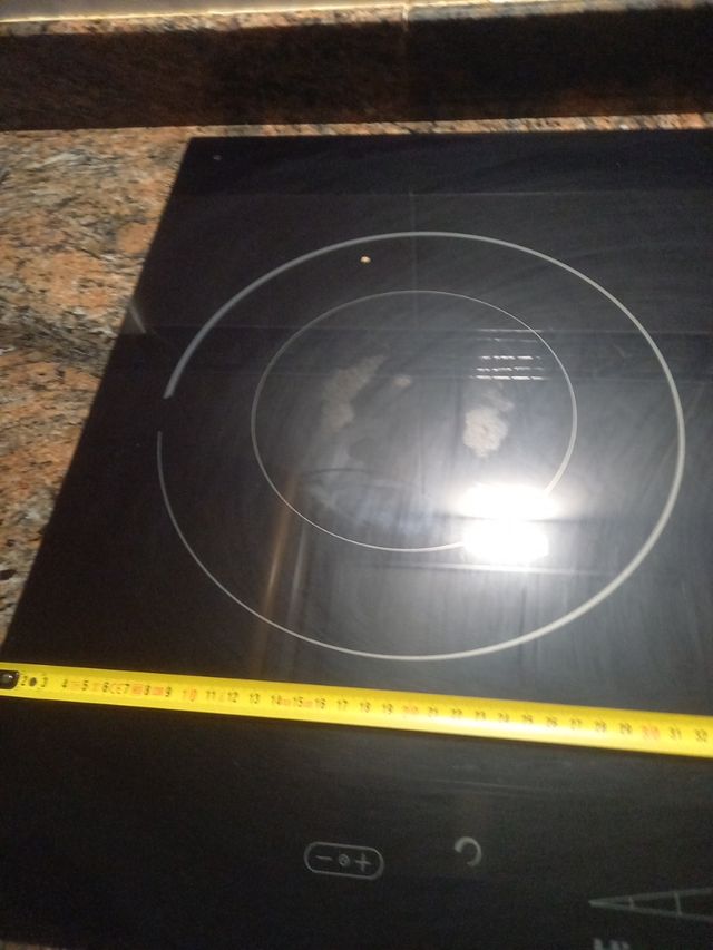 Placa induccion Hisense Solo cristal.