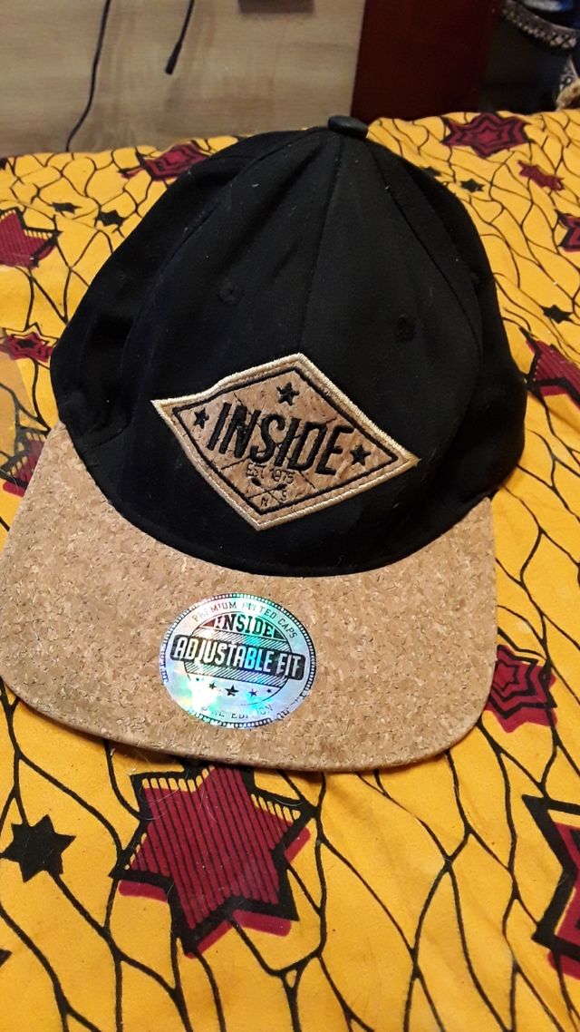 Gorra inside
