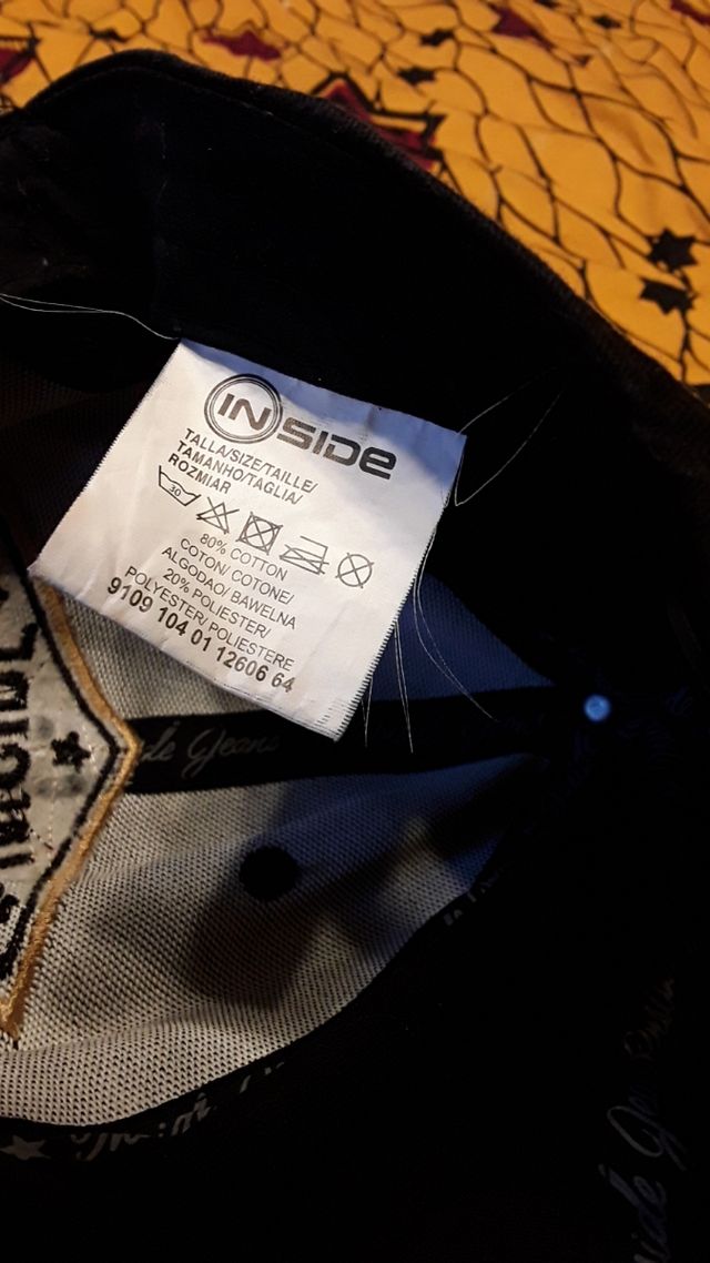 Gorra inside