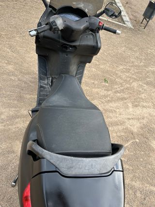 Piaggio X8 400