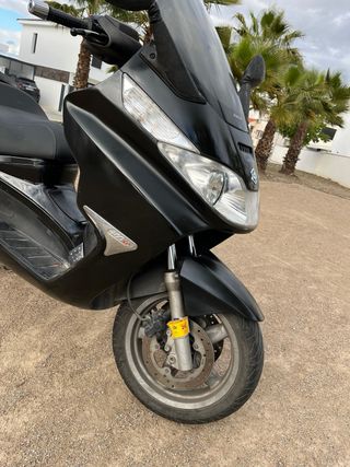 Piaggio X8 400