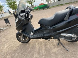 Piaggio X8 400