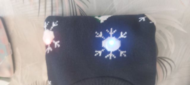 ¡Lote 4 jerseis Navidad! Precio Total