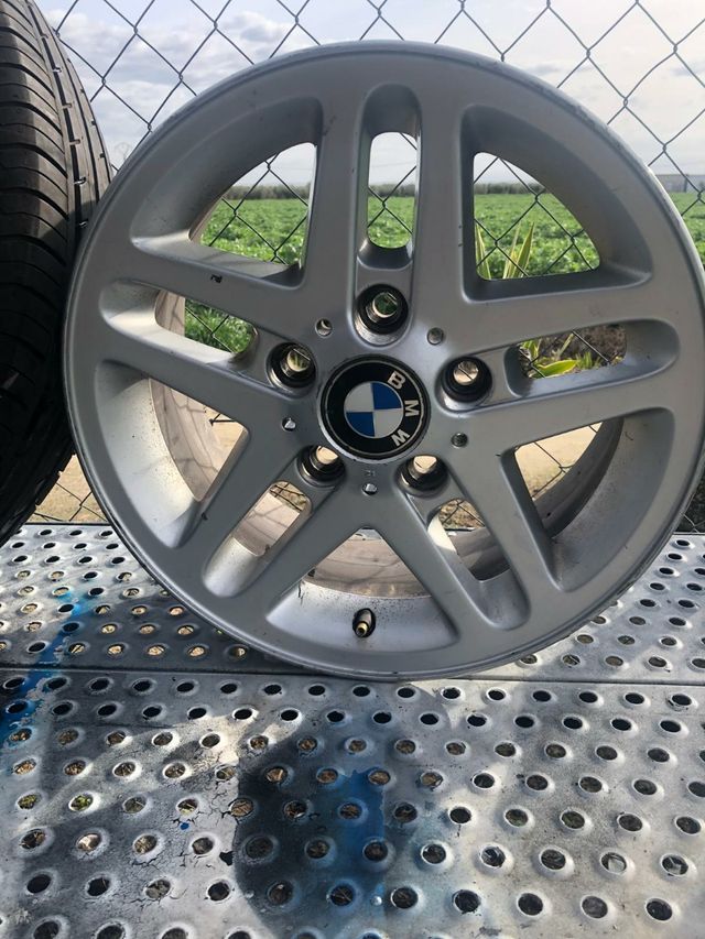 Lote de 4 Llantas de BMV